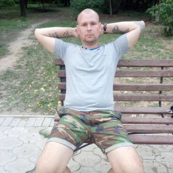 Руслан, 33 года, хочет пообщаться в Волжский