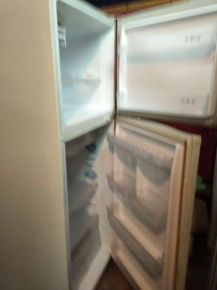 Продам БУ холодильник Самсунг в 