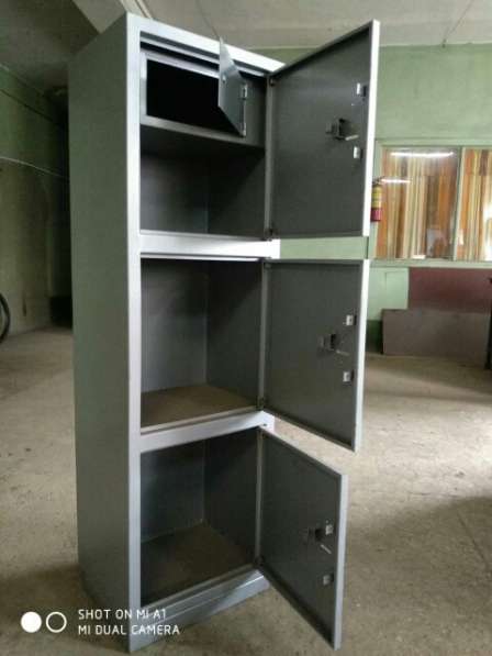 Шкаф металлический для документов с трейзером в фото 3