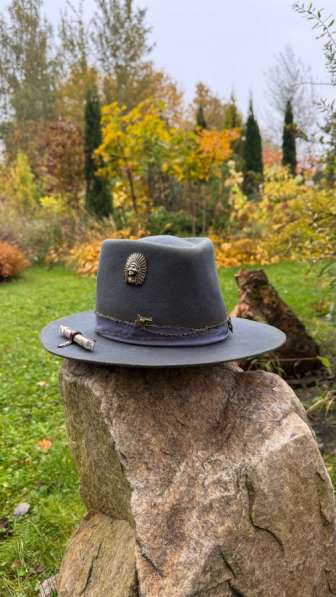 Шляпа в Москве