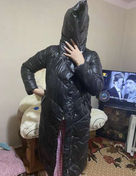 Пуховик женский длинный в Шахтах фото 3