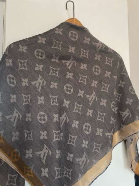 Louis Vuitton платок