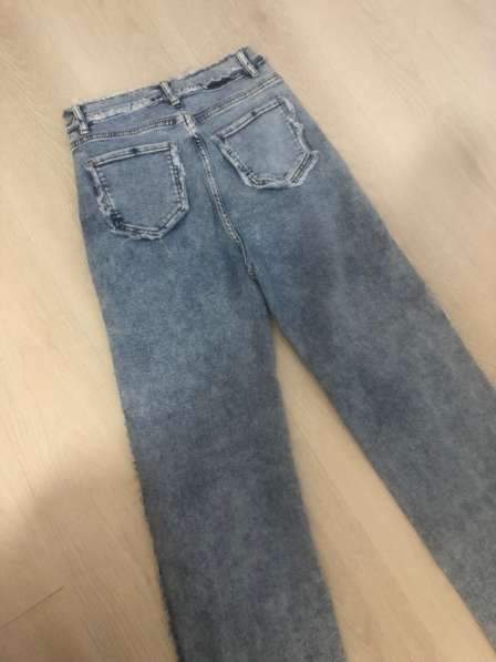 Джинсы голубые с бахромой в Владикавказе