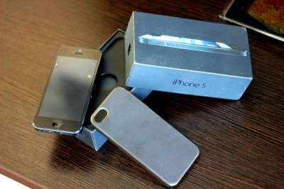 смартфон Apple 5