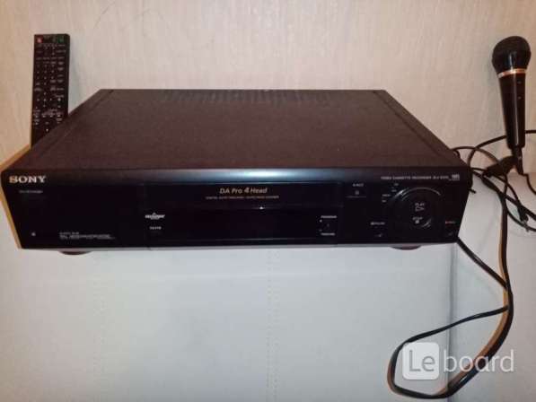 Видеомагнитофон кассетный VHS «SONY» SLV-570EE HQ