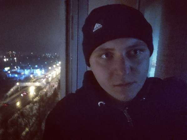 Илья, 27 лет, хочет пообщаться