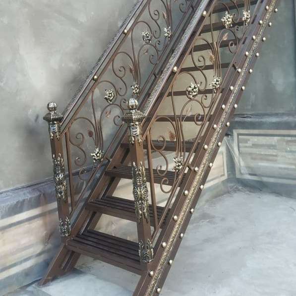 Изготовление и монтаж лестниц на металлическом каркасе
