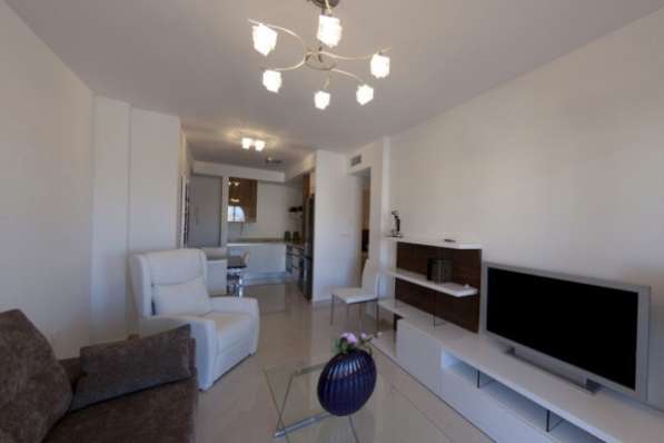 Недвижимость в Испании, Новая квартира в Лос Алькаcарес в фото 10