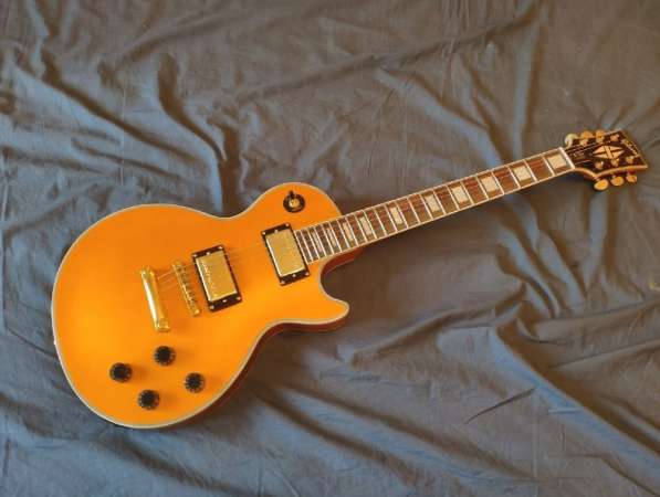 Копия Gibson Les Paul Custom Goldtop. Бесплатная Доставка