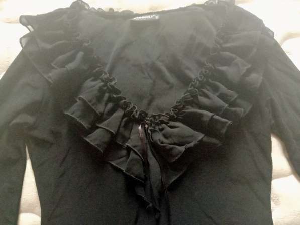 Блузка черная женская (рукав- волан) в Орле фото 3