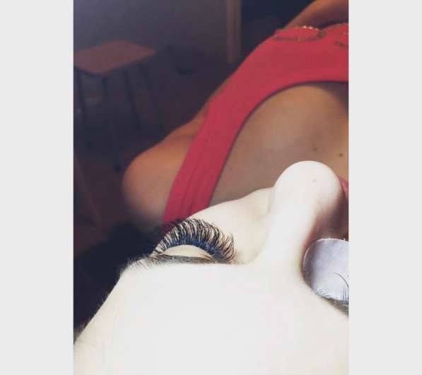 Наращивание ресниц в Москве