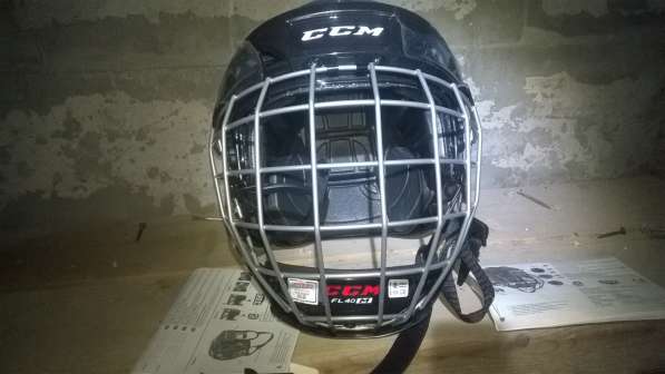 Новый хоккейный шлем
