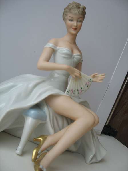 Продам статуэтку. Балерина с веером Германия в Москве фото 6