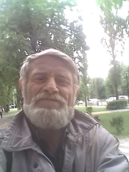 Геннадий, 69 лет, хочет пообщаться