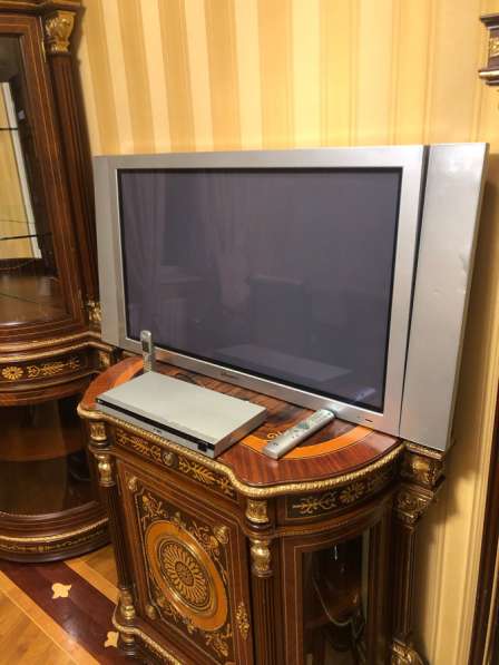 Телевизор очень срочно продаю
