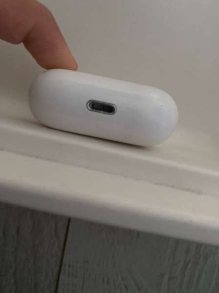 Наушники AirPods в 