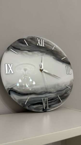 Часы из эпоксидной смолы, дизайнерские часы в Каспийске
