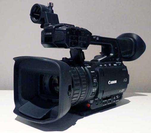 Canon XF205 Профессиональный камкордер