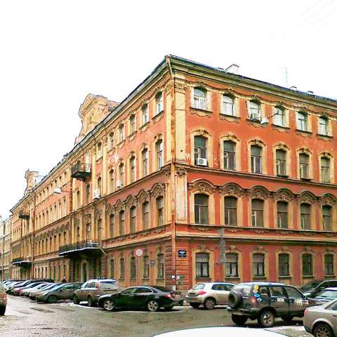 Комплекс из трех зданий в центре Санкт-Петербурга