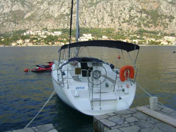 Яхта Jeanneau модель Sun Odyssey 32 стоит в Черногории