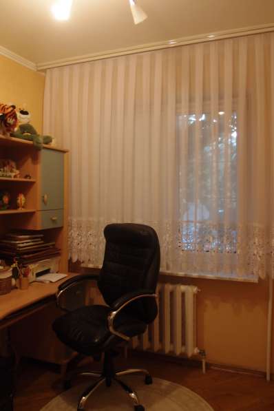 4 комнатная квартира Академика Королева Киевский район в фото 8