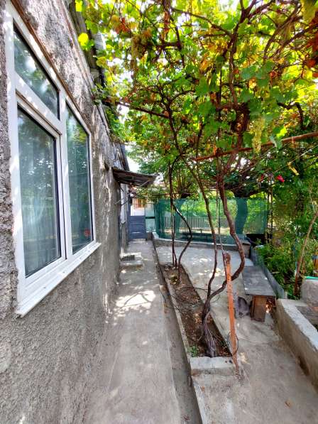 Срочно продаётся четырехкомнатная квартира в Тбилиси в 