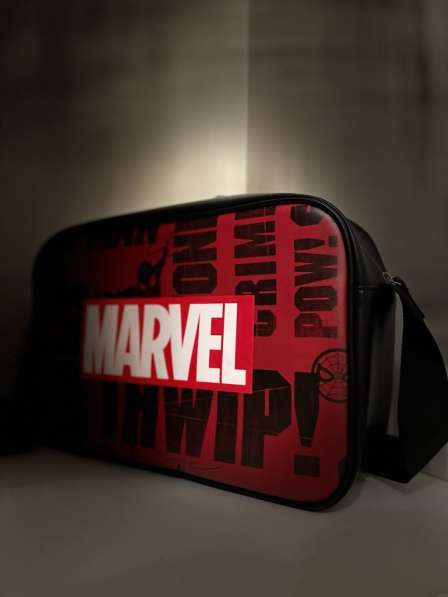 Кожаная сумка Marvel