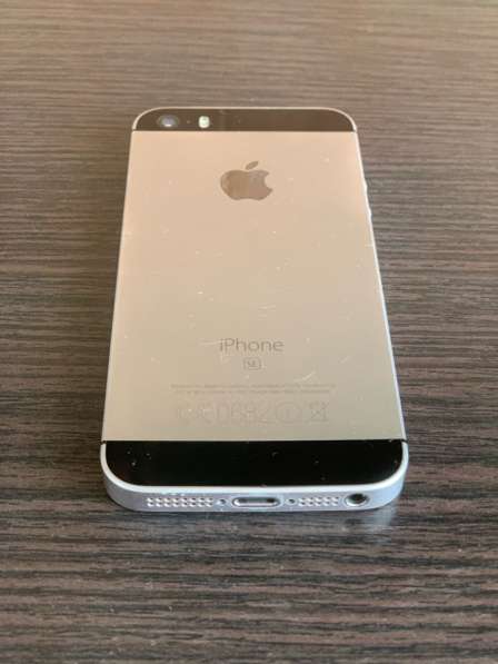 IPhone se 32gb в Омске фото 6