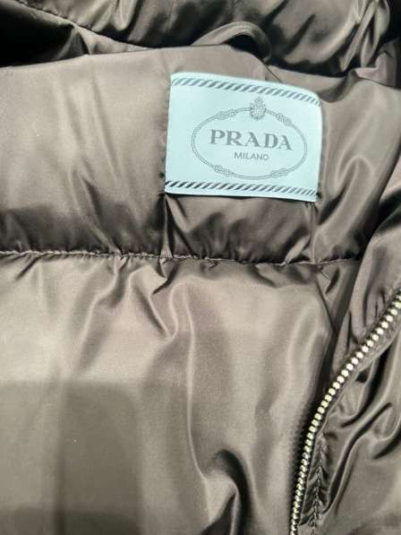 Prada пуховик в Москве фото 3