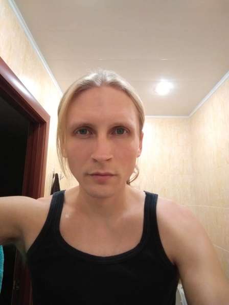 Алексей, 31 год, хочет пообщаться в Москве
