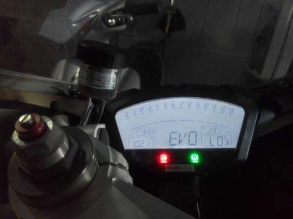 Продаю Ducati 848 EVO в Москве фото 3