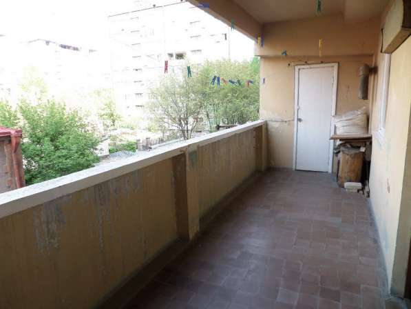 продается 6-комнатная квартира В центре Еревана в фото 7