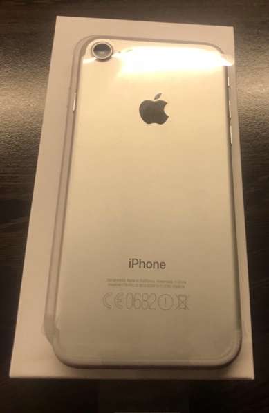 Новый Apple IPhone 7 32Гб silver в Химках фото 3
