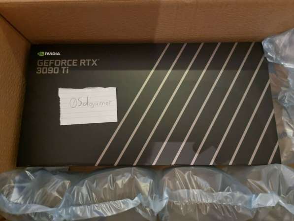 NVIDIA GeForce RTX 3090 ti Founders Edition 24GB Graphics