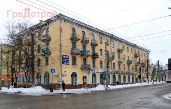 Продам четырехкомнатную квартиру в Вологда.Жилая площадь 97,10 кв.м.Этаж 3.Дом кирпичный.