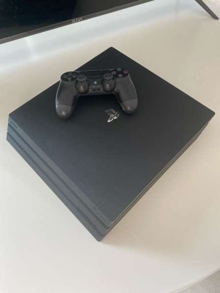 PlayStation 4 pro, 1000гб в Ханты-Мансийске