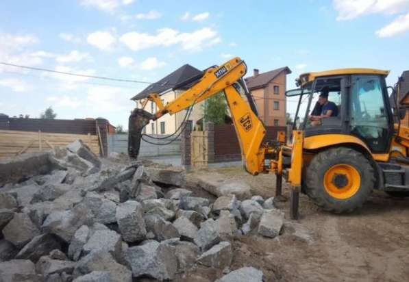 Экскаватор-погрузчик, гидромолот, аренда услуги в Севастополе