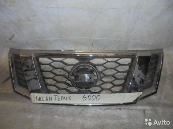 Решетка радиатора Nissan Terrano