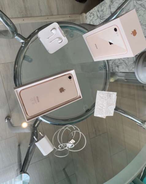 IPhone 8 64gb gold