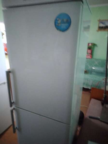 Холодильник бу "L G " в отличном состоянии(сухой заморозки)