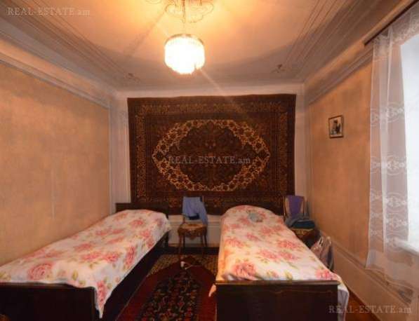 Продается двухэтажный частный дом без посредников в Ереване в фото 7