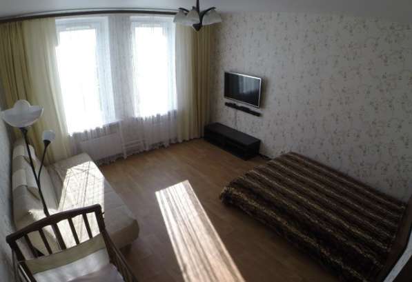Продам однокомнатную квартиру в Подольске. Жилая площадь 40 кв.м. Дом панельный. Есть балкон.