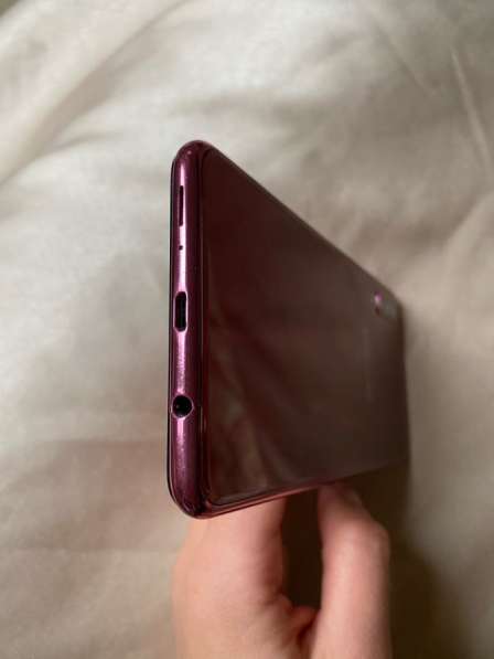 Samsung Galaxy A7-2018 64Гб в Москве