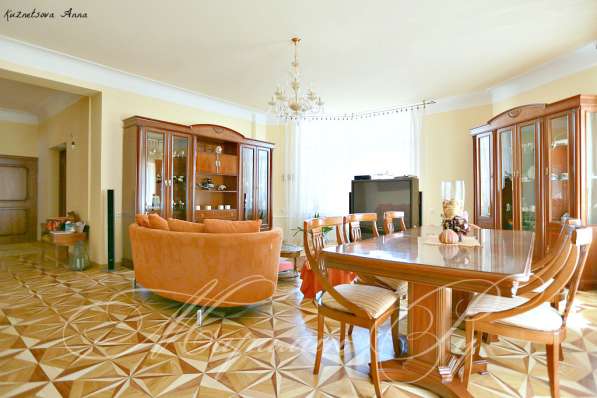 Продам дом в Ростов-на-Дону.Жилая площадь 400 кв.м.