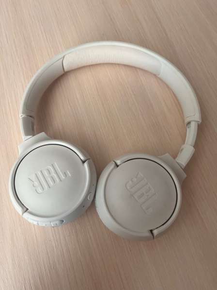 Беспроводные наушники JBL tune560BT в Санкт-Петербурге фото 3