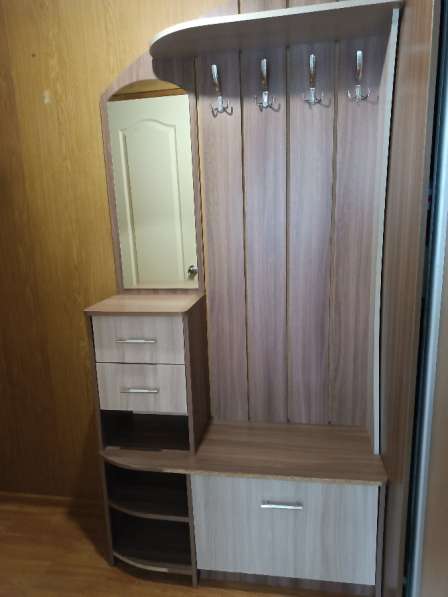ПРОДАМ СРОЧНО ПРИХОЖАЯ