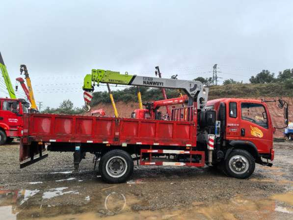 Кран-манипулятор 6 тонн из Китая