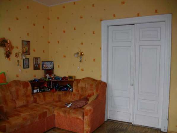 Продам четырехкомнатную квартиру в Москве. Этаж 3. Дом кирпичный. Есть балкон. в Москве фото 7