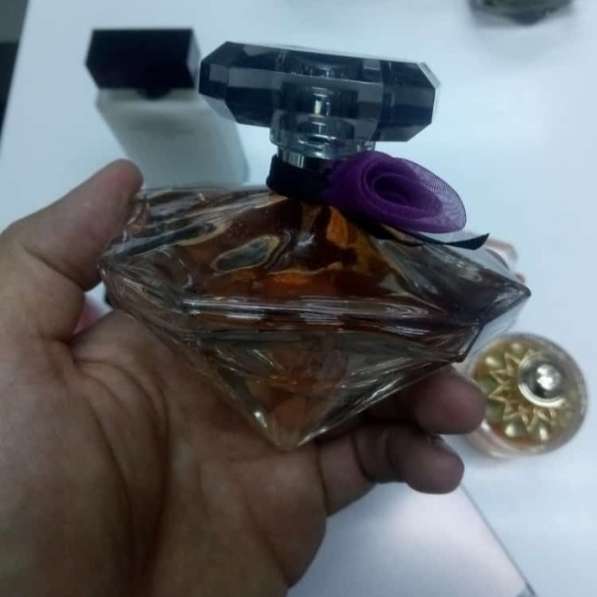 Брендовый парфюм в фото 10