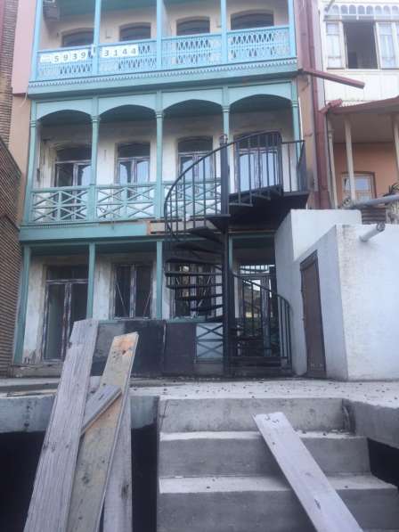 Продаётся собственный дом в старом Тбилиси в фото 4
